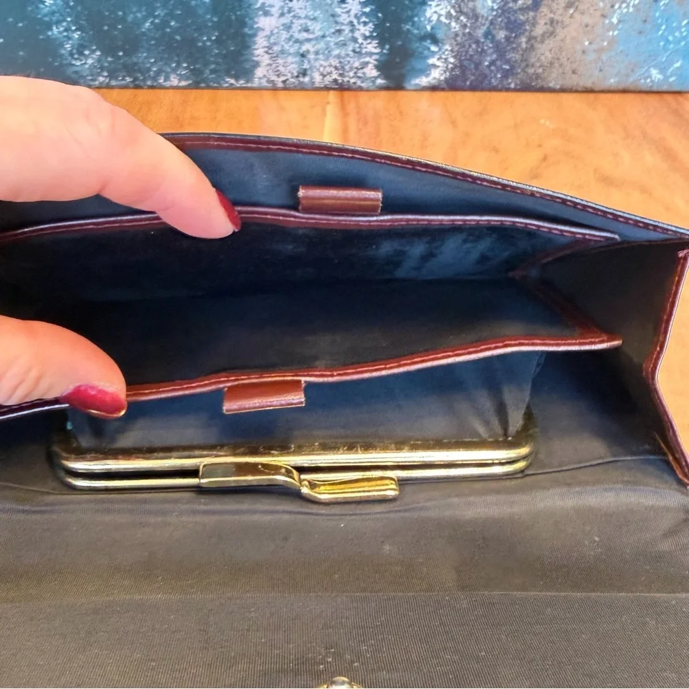 St. Thomas Vintage 1960’s Burgundy Cowhide Leather Envelope Wallet Clutch‎ (EUC)